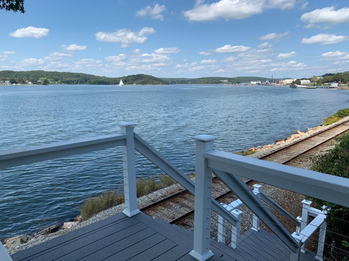 Spectacular With A Amazing Ocean - River View Groton