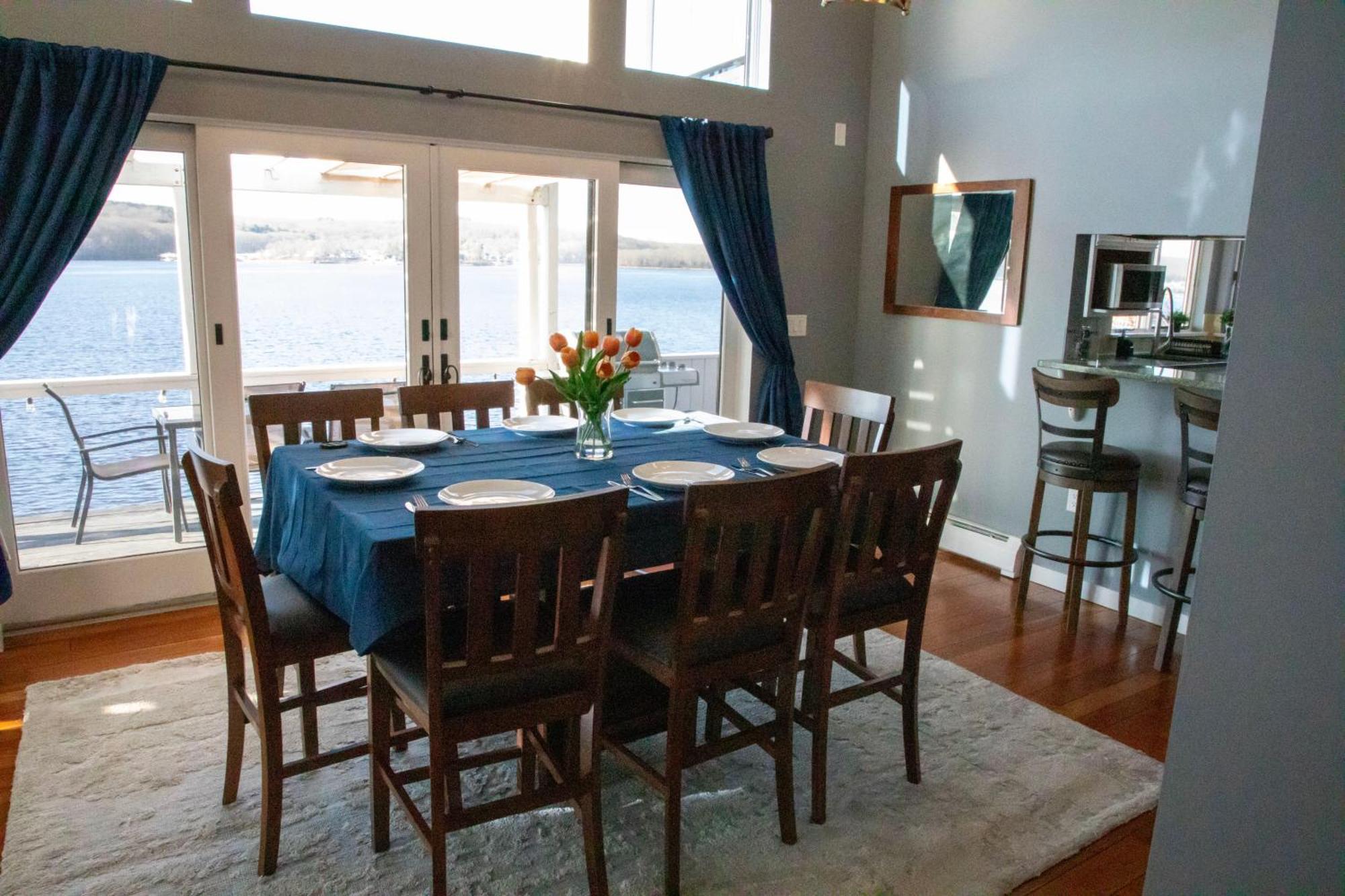Spectacular With A Amazing Ocean - River View Holiday home Groton