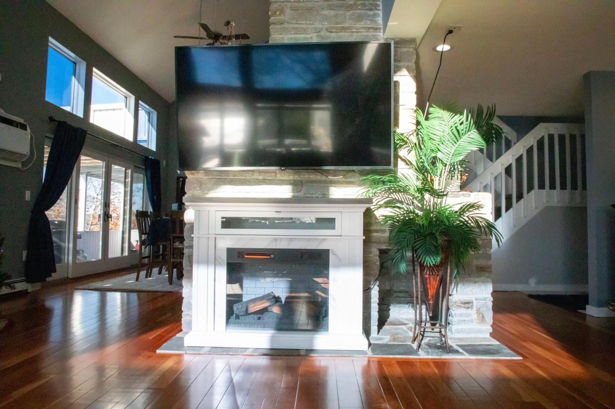 Spectacular With A Amazing Ocean - River View * Groton