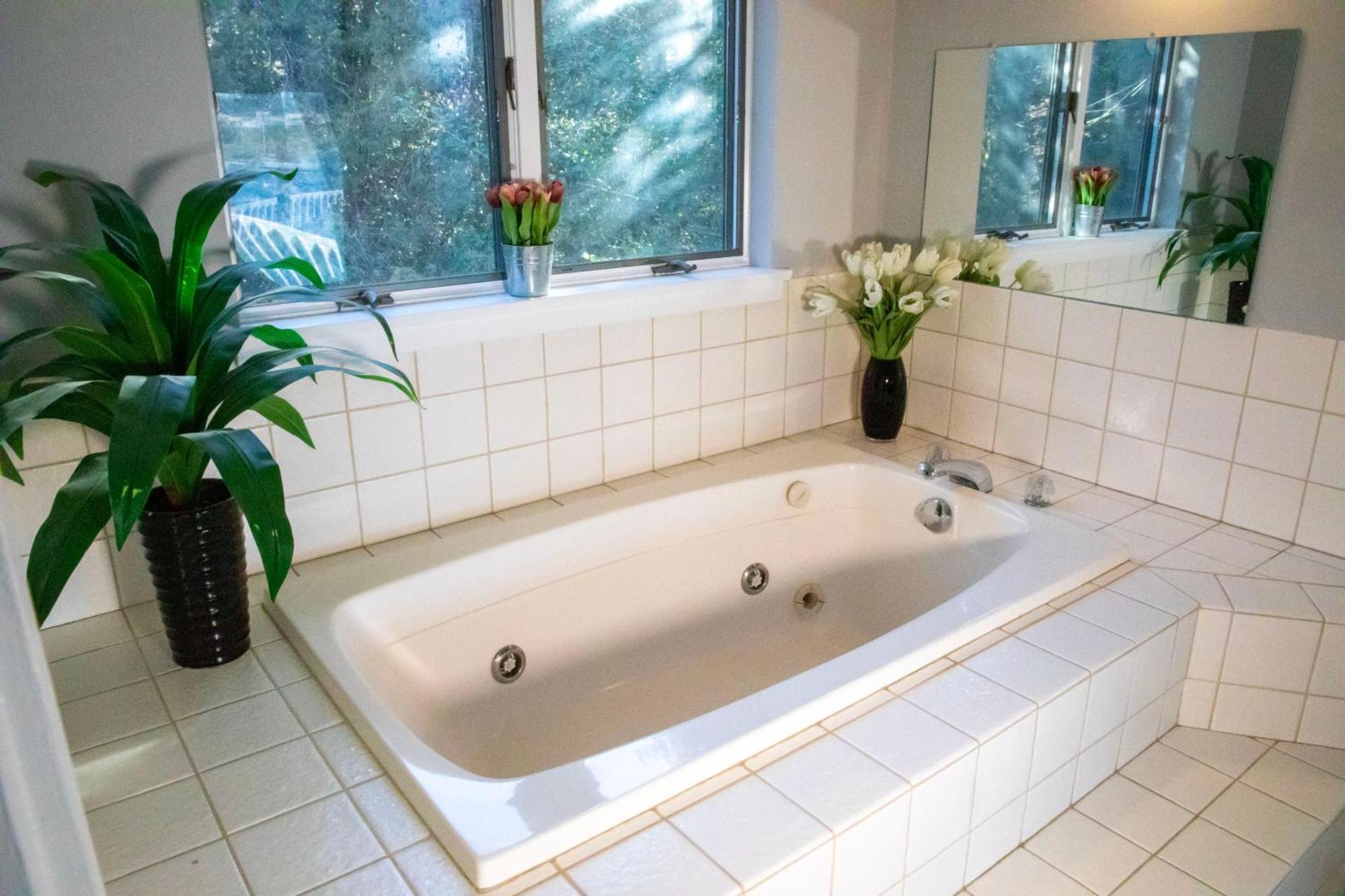 Spectacular With A Amazing Ocean - River View * Groton