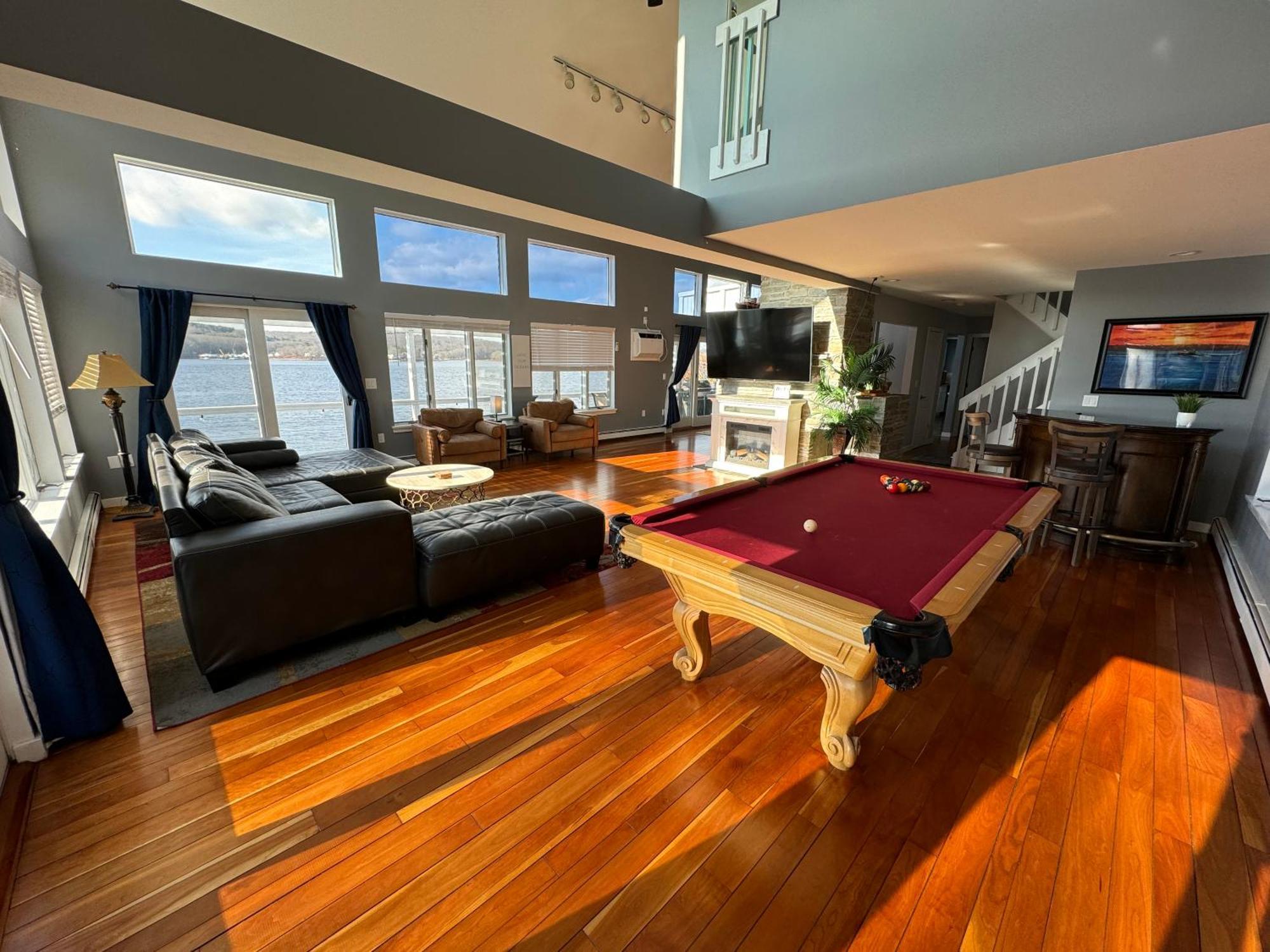 Spectacular With A Amazing Ocean - River View